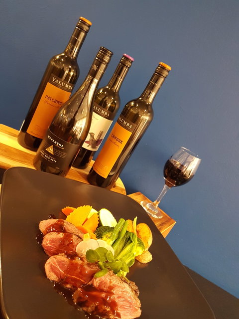 Aqua Restaurant & Bar - Book Restaurant 6
