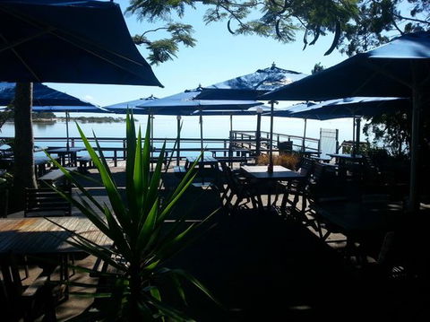 Goody’s On The Beach - Book Restaurant 0