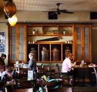 Oxenford Tavern - Book Restaurant