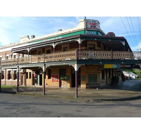 Bank Hotel Dungog - Book Restaurant