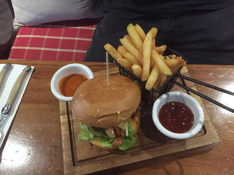 Northern Star Hotel - Book Restaurant 0