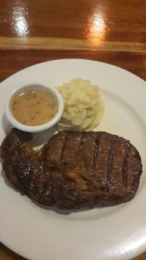 Hog’s Breath Cafe Rockhampton - Book Restaurant 7