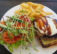 Illawong Hotel - Book Restaurant