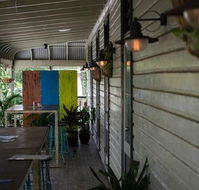 The Middle Pub - Book Restaurant