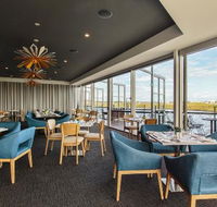 Wildflower Restaurant and Bar at Best Western Plus Lake Kawana - Book Restaurant