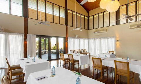 The Deck Poolside Bar & Restaurant - Book Restaurant 11