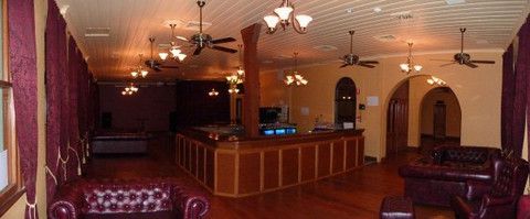 Molly Malones Irish Pub - Book Restaurant 0