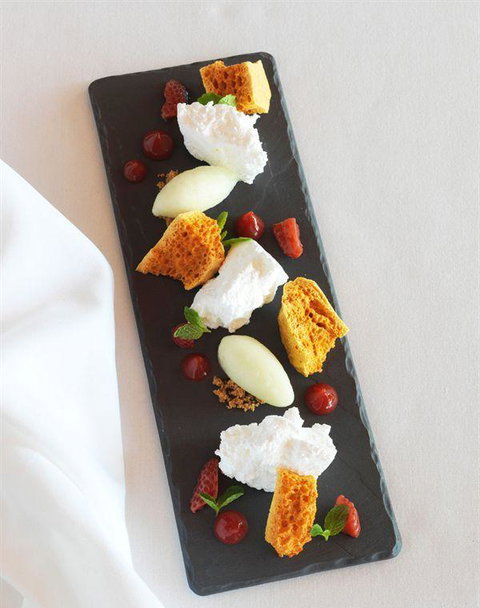 Qualia - Book Restaurant 8