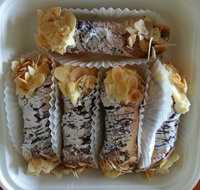 Kurt's Cakes - Book Restaurant