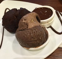 Max Brenner - Book Restaurant
