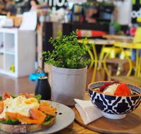 Mosko's Market - Book Restaurant