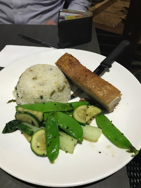 Q Bar And Brasserie On The Avenue - Book Restaurant 2