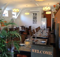 Wok's Up - Book Restaurant