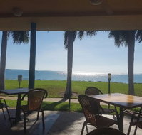 La Beach - Book Restaurant
