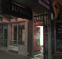 Alfred's Pizzeria  Small Bar - Book Restaurant
