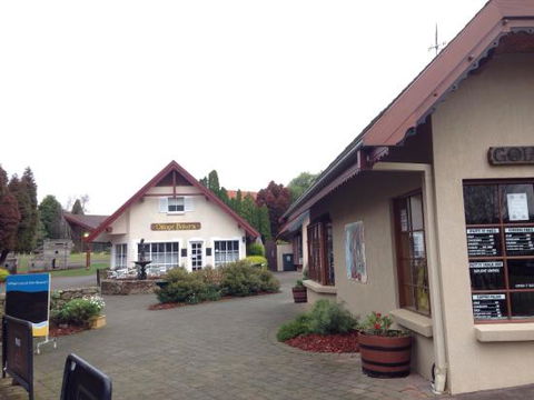 Alpenrose Lakeside Bistro & Bar - Book Restaurant 0