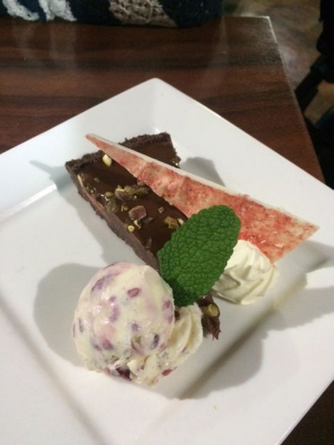 Bridge Hotel Bistro - Book Restaurant 3