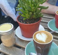 flora  Fauna - Book Restaurant
