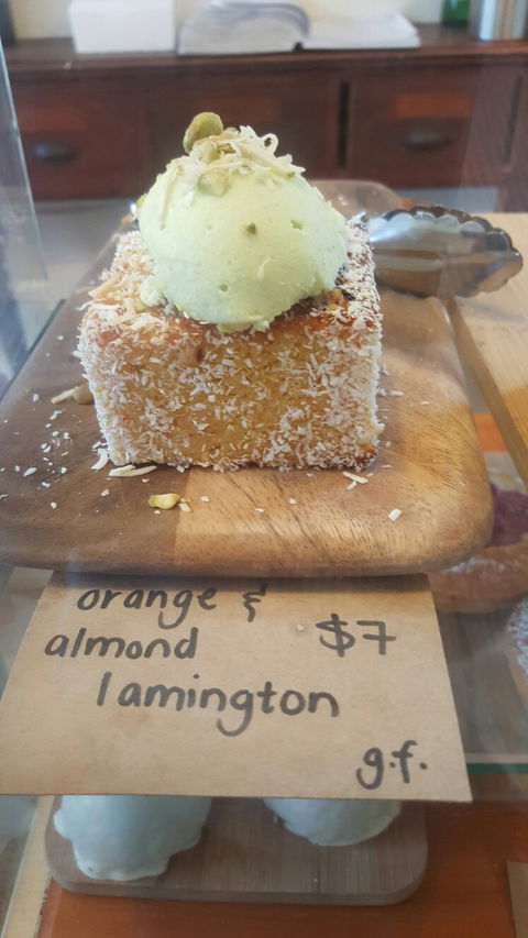 Hubert & Dan - Book Restaurant 10