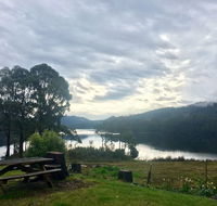 Lakeside Bar  Grill - Book Restaurant