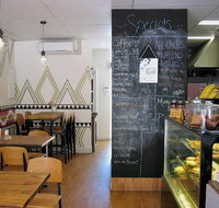 Mama's  Papa's - Book Restaurant