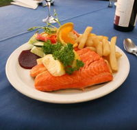 Regatta Point Tavern - Book Restaurant