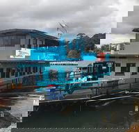 Skippers Floating Eatery - Book Restaurant