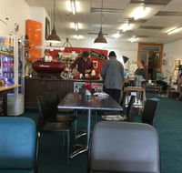 The Crowded Lounge - Book Restaurant