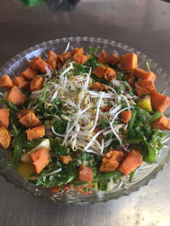 Time Out On Emmett - Book Restaurant 0