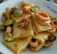 Il Mandolino Restaurant  Pizzeria - Book Restaurant
