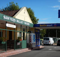 Sawyers Valley Tavern - Book Restaurant