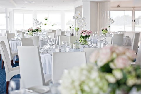 Acqua Viva On The Swan - Book Restaurant 0