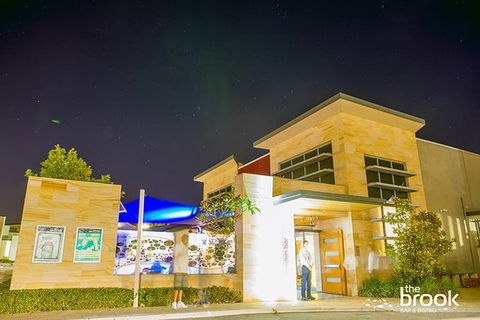 The Brook Bar And Bistro - Book Restaurant 0