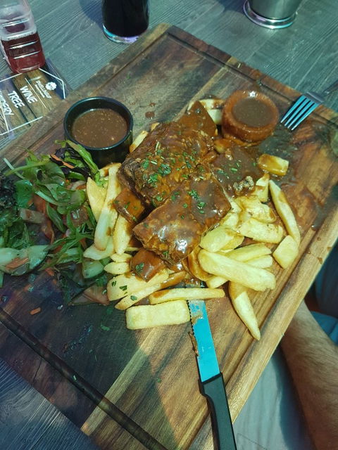 Dwellingup Hotel - Book Restaurant 2