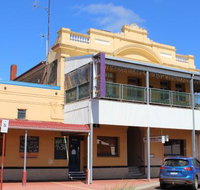 Mount Barker Hotel - Book Restaurant