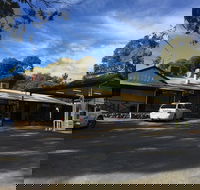 Riverside Roadhouse - Book Restaurant