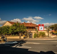Port Noarlunga Hotel - Book Restaurant