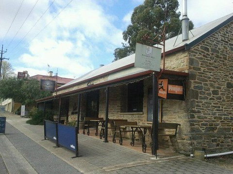 Bucks Bistro - Book Restaurant 0