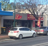 Lovell's Bakery on the Murray - Book Restaurant