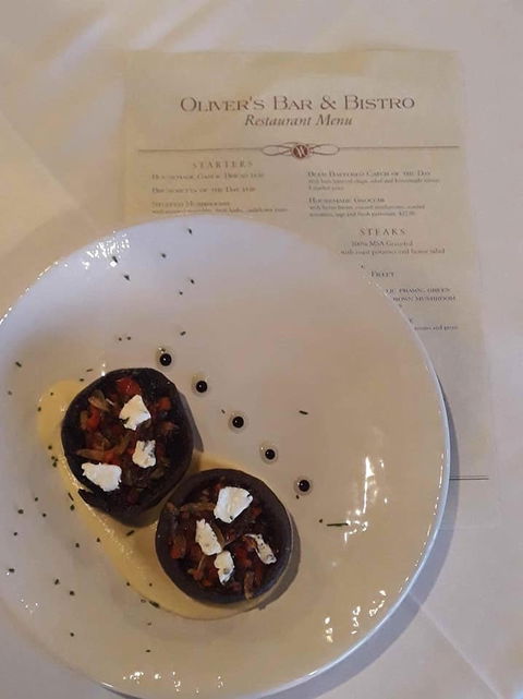 Oliver's Bar & Bistro - Book Restaurant 6