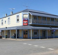 Port Wakefield Hotel - Book Restaurant