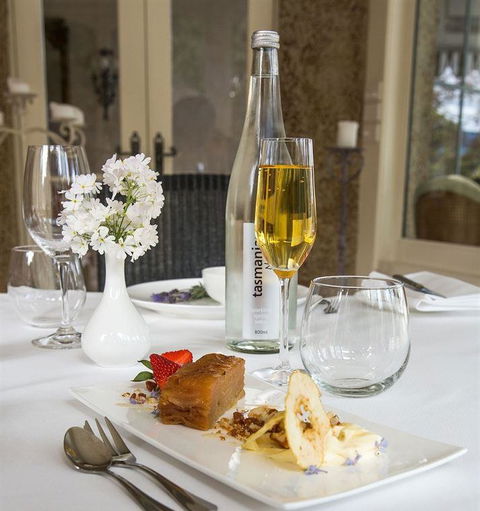 Bruni's Restaurant At Villa Howden - Book Restaurant 8