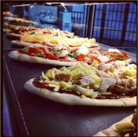 Pizza & Pie Co - Book Restaurant 0