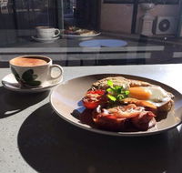 The Fresh Pantry - Book Restaurant