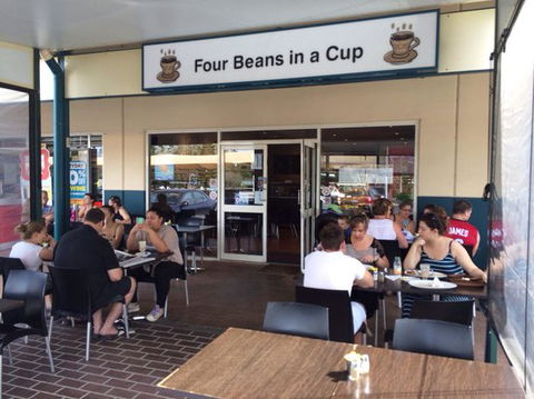Four Beans In A Cup - Book Restaurant 0