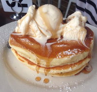 Pancakes in Paradise - Book Restaurant