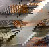 Noosa Hot Bread Shop - Book Restaurant