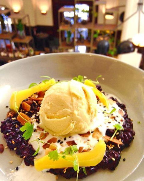 Apple Daily Bar & Eating House - Book Restaurant 4