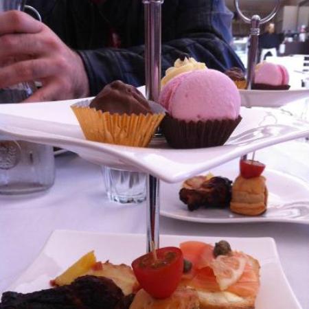 Decadent C's - Book Restaurant 0