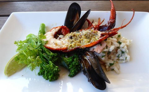 Katch-Up Seafood Grill & More - Book Restaurant 10